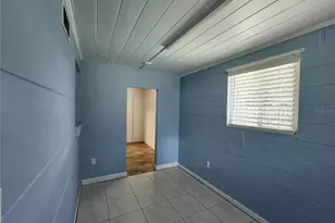 1014 NE 10th Pl, Gainesville, FL 32601 - Photo 37