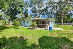 1014 NE 10th Pl, Gainesville, FL 32601 - Photo 7