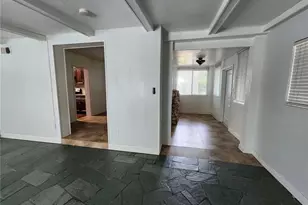 1014 NE 10th Pl, Gainesville, FL 32601 - Photo 11