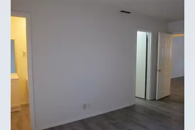 7012 SW 6th Place #C, Gainesville, FL 32607 - Photo 3
