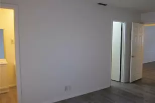 7012 SW 6th Pl, Gainesville, FL 32607 - Photo 3