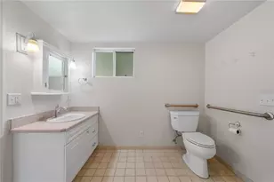 2002 NW 11th Rd, Gainesville, FL 32605 - Photo 43