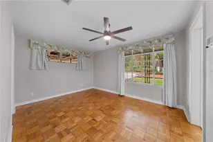 2002 NW 11th Rd, Gainesville, FL 32605 - Photo 23