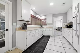 3321 NW 29th Ave, Gainesville, FL 32605 - Photo 13