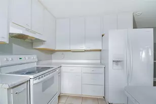 703 NE 6th Pl, Gainesville, FL 32601 - Photo 25