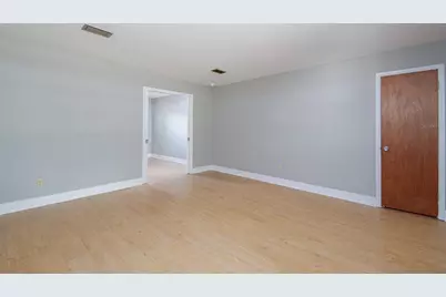 703 NE 6th Place, Gainesville, FL 32601 - Photo 23