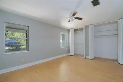 703 NE 6th Place, Gainesville, FL 32601 - Photo 27