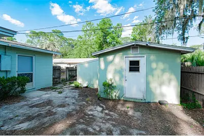 703 NE 6th Place, Gainesville, FL 32601 - Photo 9
