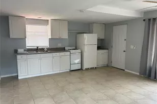39029 Kirkland Dr, Zephyrhills, FL 33542 - Photo 5