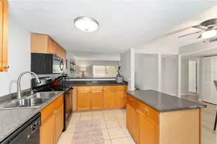1810 NW 23rd Blvd, Gainesville, FL 32605 - Photo 11