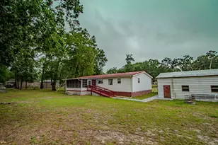 141 SE Maid Marion Ln, High Springs, FL 32643 - Photo 3