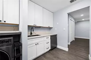 2818 SW 14th Dr, Gainesville, FL 32608 - Photo 19