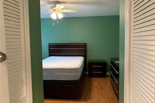 5754 SW 8th Pl, Gainesville, FL 32607 - Photo 17