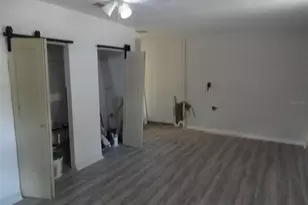 1334 NE 1st Ave, Gainesville, FL 32641 - Photo 3