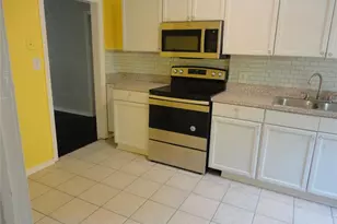 1334 NE 1st Ave, Gainesville, FL 32641 - Photo 7
