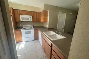 2202 SW 39 Dr, Gainesville, FL 32607 - Photo 3