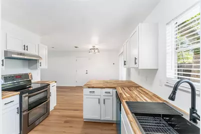 5701 SW 47th Place, Gainesville, FL 32608 - Photo 13