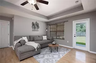 1608 NE 45th Pl, Gainesville, FL 32609 - Photo 3