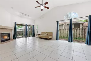 1736 NW 16th Pl, Gainesville, FL 32605 - Photo 3
