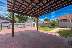 417 SW 10th St, Gainesville, FL 32601 - Photo 47