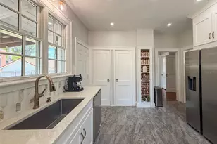 417 SW 10th St, Gainesville, FL 32601 - Photo 15