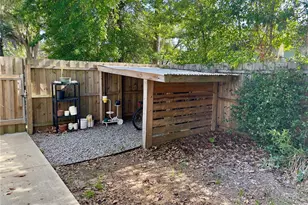 1032 NE 19th Pl, Gainesville, FL 32609 - Photo 31