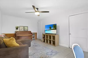 1032 NE 19th Pl, Gainesville, FL 32609 - Photo 13
