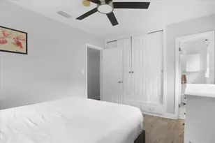 1032 NE 19th Pl, Gainesville, FL 32609 - Photo 21