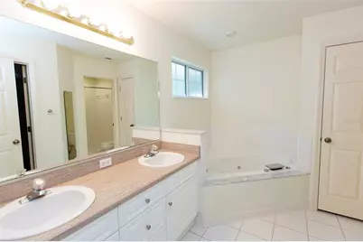 2340 NW 16th Avenue, Gainesville, FL 32605 - Photo 19