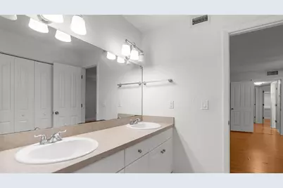 501 SW 75th Street #B5, Gainesville, FL 32607 - Photo 17