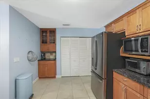 1915 NW 16th Ave, Gainesville, FL 32605 - Photo 13