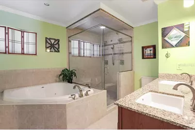 1915 NW 16th Avenue, Gainesville, FL 32605 - Photo 19
