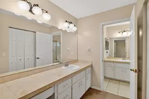 2305 NW 44th Pl, Gainesville, FL 32605 - Photo 17