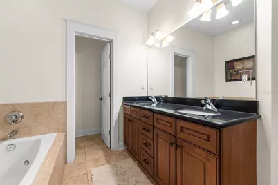 423 NE 2nd Avenue, Gainesville, FL 32601 - Photo 17