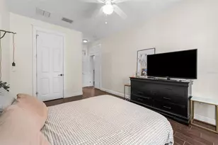 423 NE 2nd Ave, Gainesville, FL 32601 - Photo 13