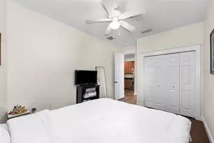 423 NE 2nd Ave, Gainesville, FL 32601 - Photo 19