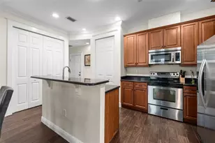 423 NE 2nd Ave, Gainesville, FL 32601 - Photo 11