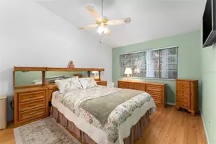 5029 SW 10th Ln, Gainesville, FL 32607 - Photo 15