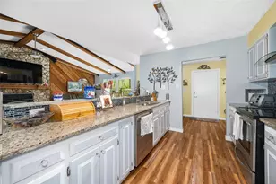 16422 NE 10th St, Gainesville, FL 32609 - Photo 11
