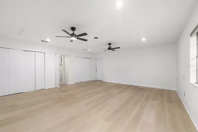 4825 SW 19th Street, Gainesville, FL 32608 - Photo 11