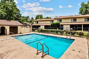 2735 SW 35th Pl, Gainesville, FL 32608 - Photo 27