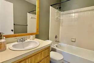 2735 SW 35th Pl, Gainesville, FL 32608 - Photo 17