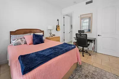 325 NW 14th Street #205, Gainesville, FL 32603 - Photo 27