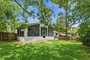 8127 SW 12th Pl, Gainesville, FL 32607 - Photo 21