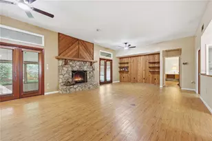 2446 NW 35th Ter, Gainesville, FL 32605 - Photo 3