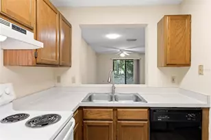 4526 SW 44th Ln, Gainesville, FL 32608 - Photo 7