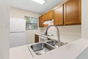 4526 SW 44th Ln, Gainesville, FL 32608 - Photo 13