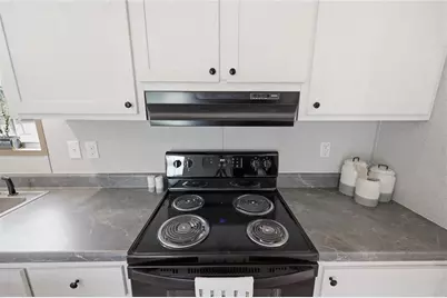 8611 NE 61st Place, Bronson, FL 32621 - Photo 11