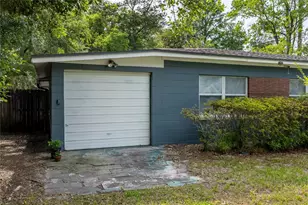 1318 Northeast 14th Street, Gainesville, FL 32601 - Photo 3