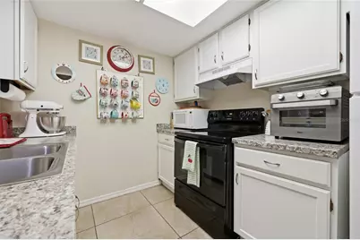 920 SW 55th Terrace, Gainesville, FL 32607 - Photo 15